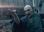 L'attore di Voldemort difende J.K. Rowling dopo gli abusi verbali