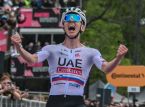 Tadej Pogačar vince la 100ª vittoria in gara e pareggia con Mathieu van der Poel al Tour de France