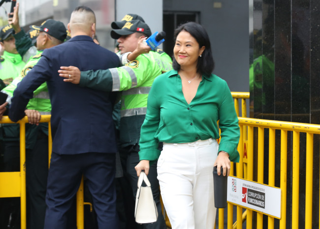 Elezioni in Perù sono testa a testa mentre le schede elettorali estere favoriscono Fujimori