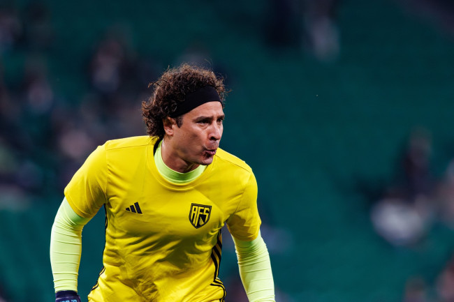 Il portiere veterano Guillermo Ochoa punta al sesto Mondiale da record, come Messi e Ronaldo