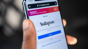 Ex dipendente di Meta, testimone in un processo storico, afferma che Instagram è passato da un prodotto che usi 