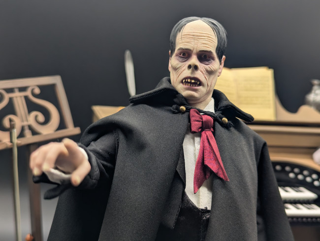 La figura d'azione Phantom of the Opera 1/6 è un meraviglia da ammirare