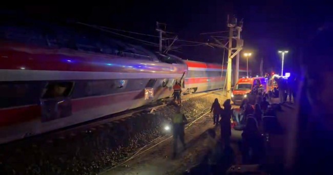 Incidente ferroviario ad alta velocità nel sud della Spagna lascia almeno sette morti