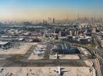 Nuovi incidenti con droni vicino all'aeroporto di Dubai aggravano le interruzioni aeree