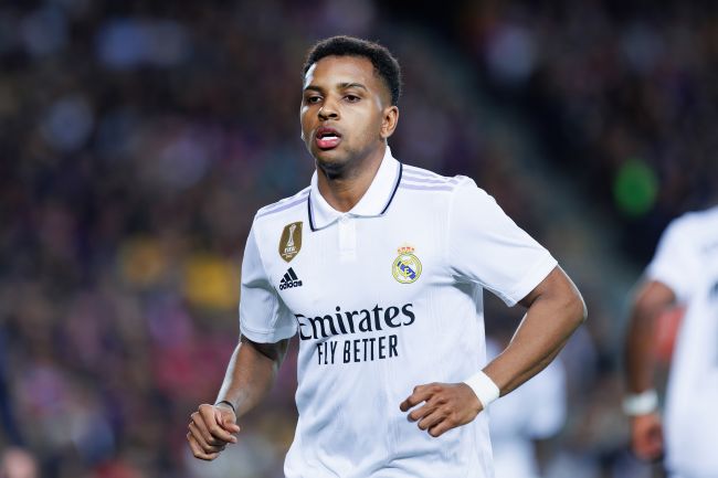 Rodrygo del Real Madrid si rompe il ginocchio e potrebbe non giocare più fino al 2027, saltando i Mondiali