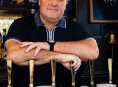 Big John "The Boshfather" Fisher sar&agrave; il proprietario del pub The Phoenix Arms Fan Fest del VCT Masters London