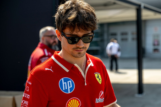 Charles Leclerc ha detto di sembrare un idiota dopo l'incidente a Monaco