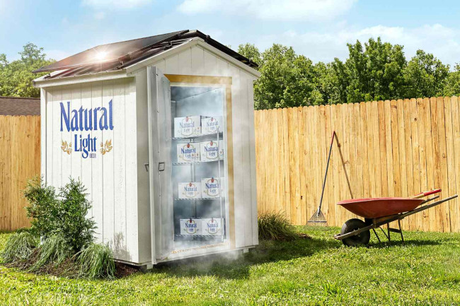Infine, un gadget in giardino che risolve l'unico problema estivo che conta; Birra calda